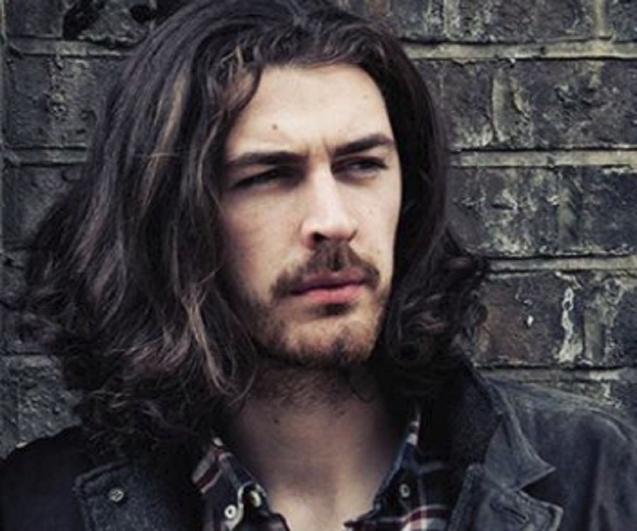 Hozier Biography - Facts, Childhood, Family Life & Achievements