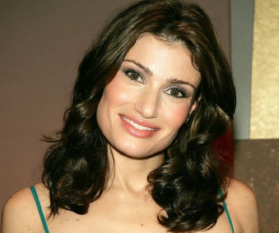 Idina Menzel Biography - Facts, Childhood, Family Life & Achievements