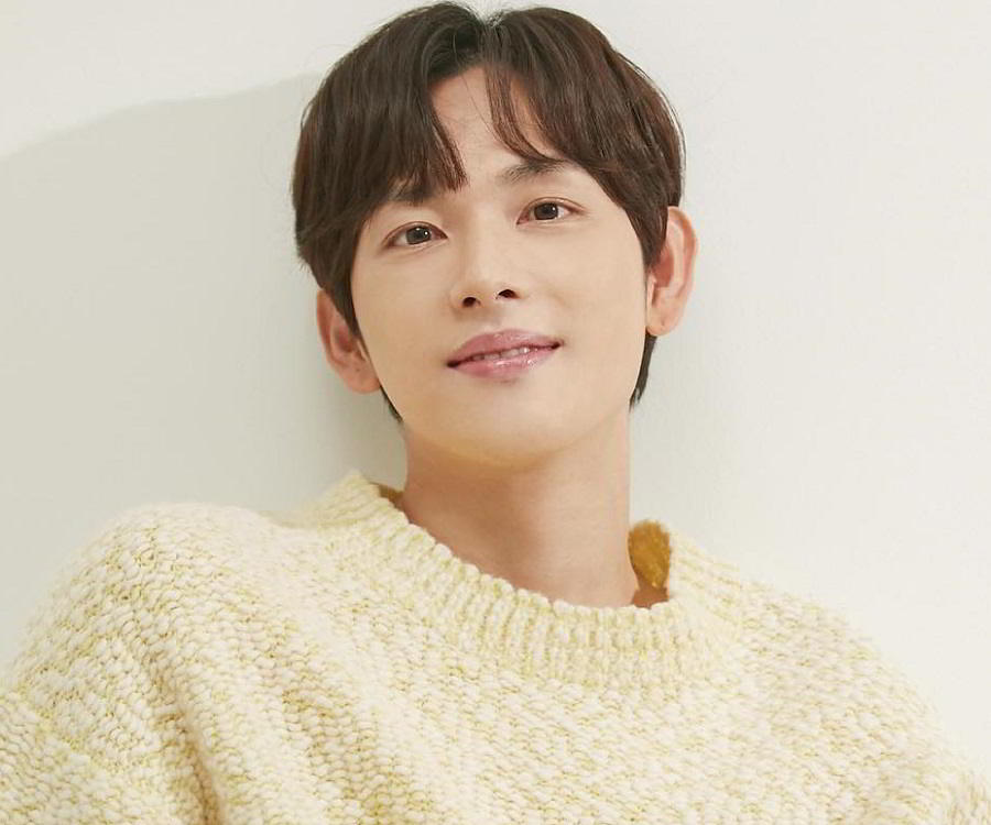 Wan (Siwan) - Facts, Childhood, Family Life & Achievements of South Korean Actor & TV Host