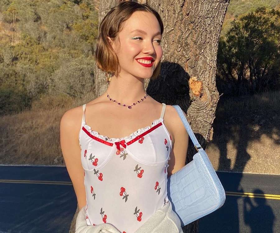 Iris Apatow, Fanon Wiki