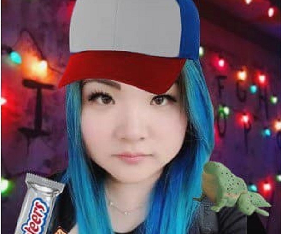 Itsfunneh Bio Facts Family Life Of Canadian Youtuber - roblox live stream now its funneh