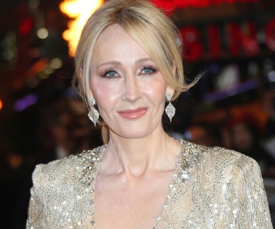 short biography about jk rowling