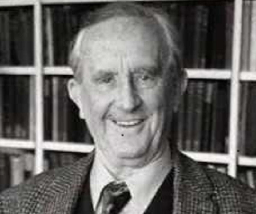 J. R. R. Tolkien Biography - Childhood, Life Achievements 