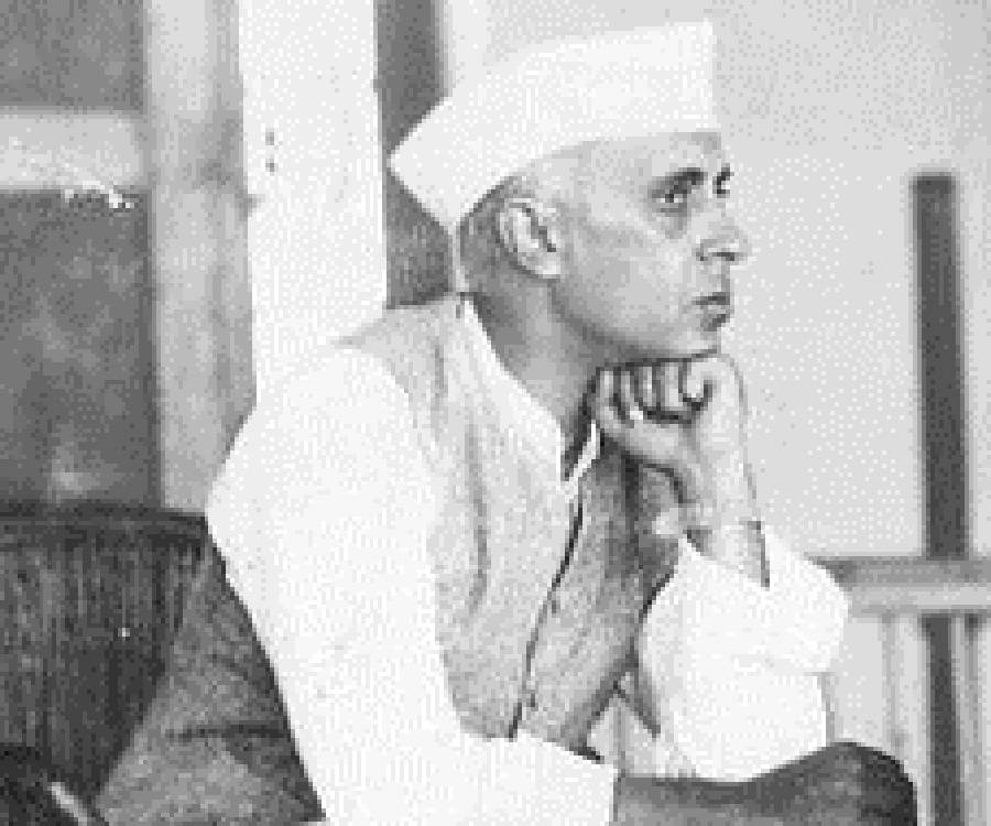 Jawaharlal Nehru Biography Childhood Life Achievements