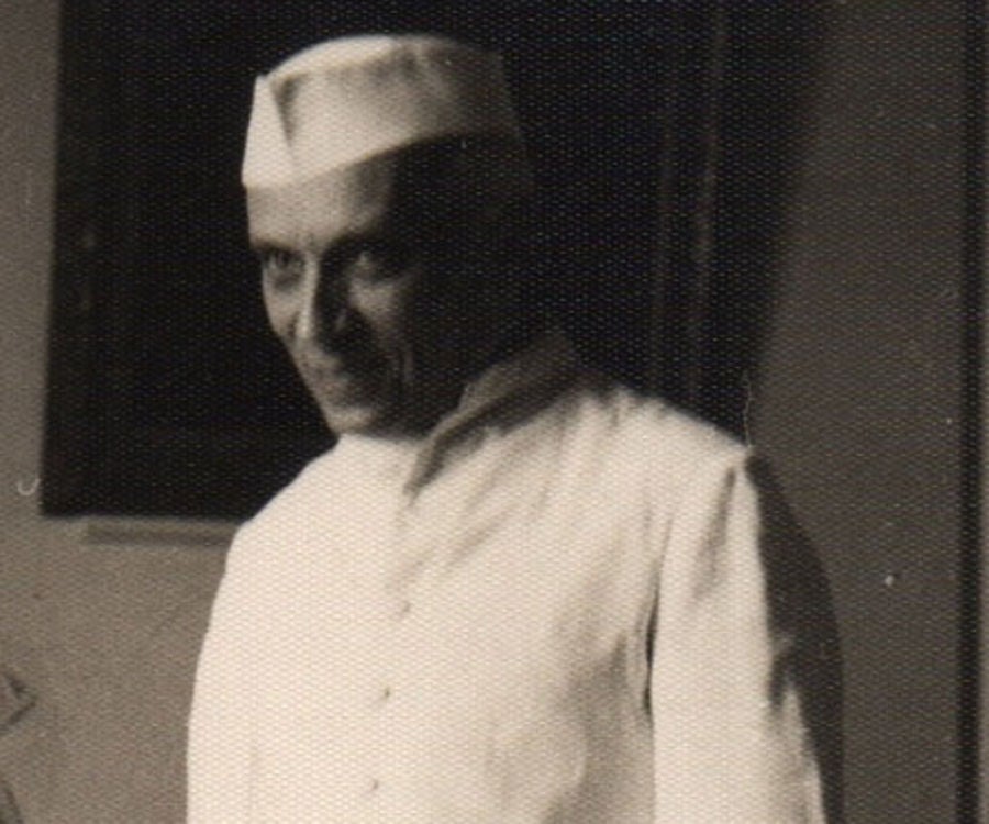 Jawaharlal Nehru Biography Childhood Life Achievements