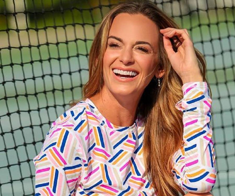 Sims photos jena Jena Sims