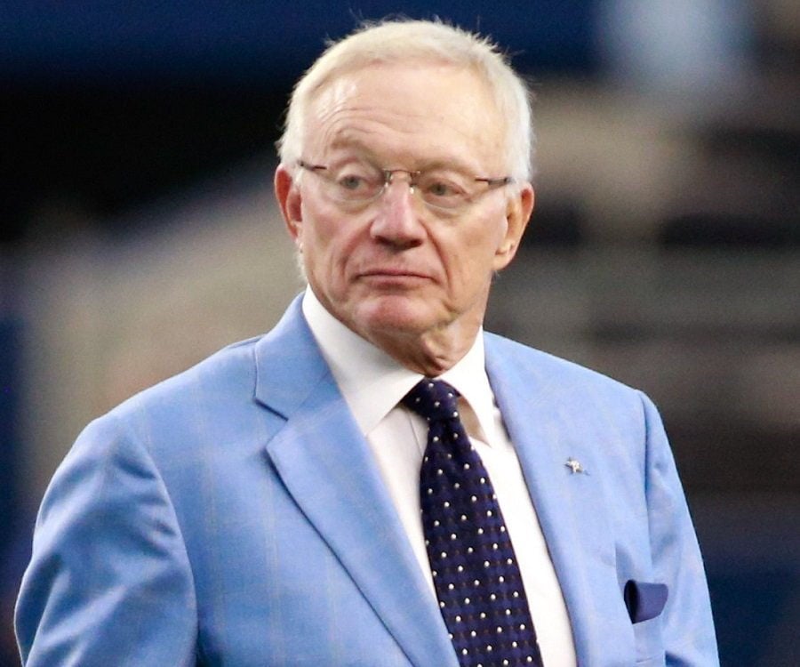 Jerry Jones Biography - Childhood, Life Achievements & Timeline