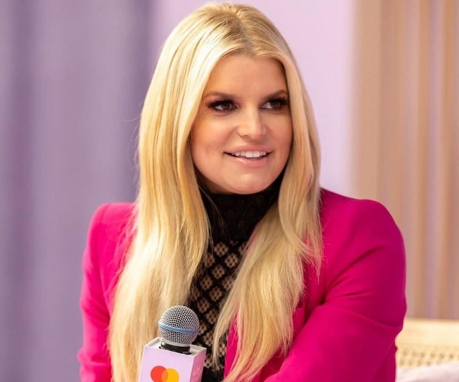 Jessica Simpson Biography - Facts, Childhood, Family Life & Achievements