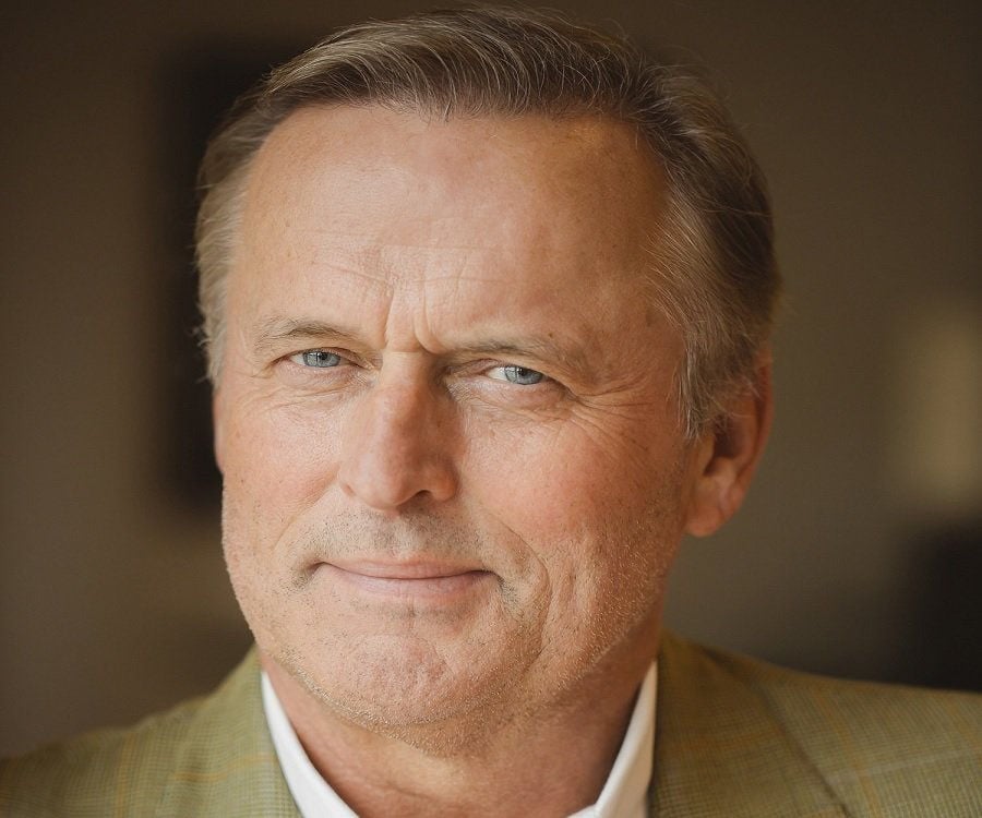 biography of john grisham