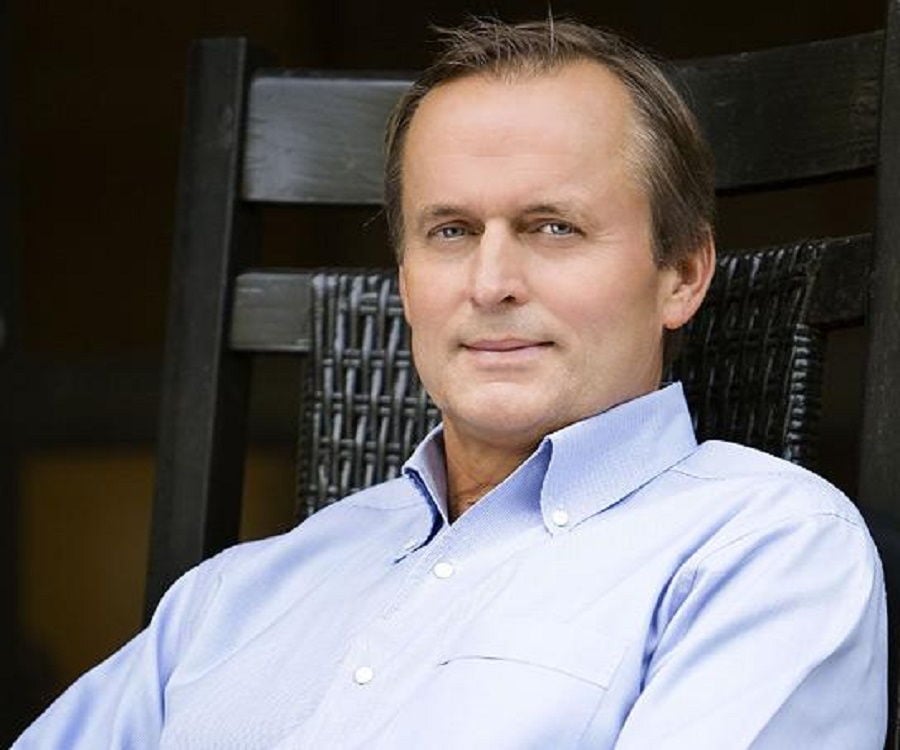 biography of john grisham