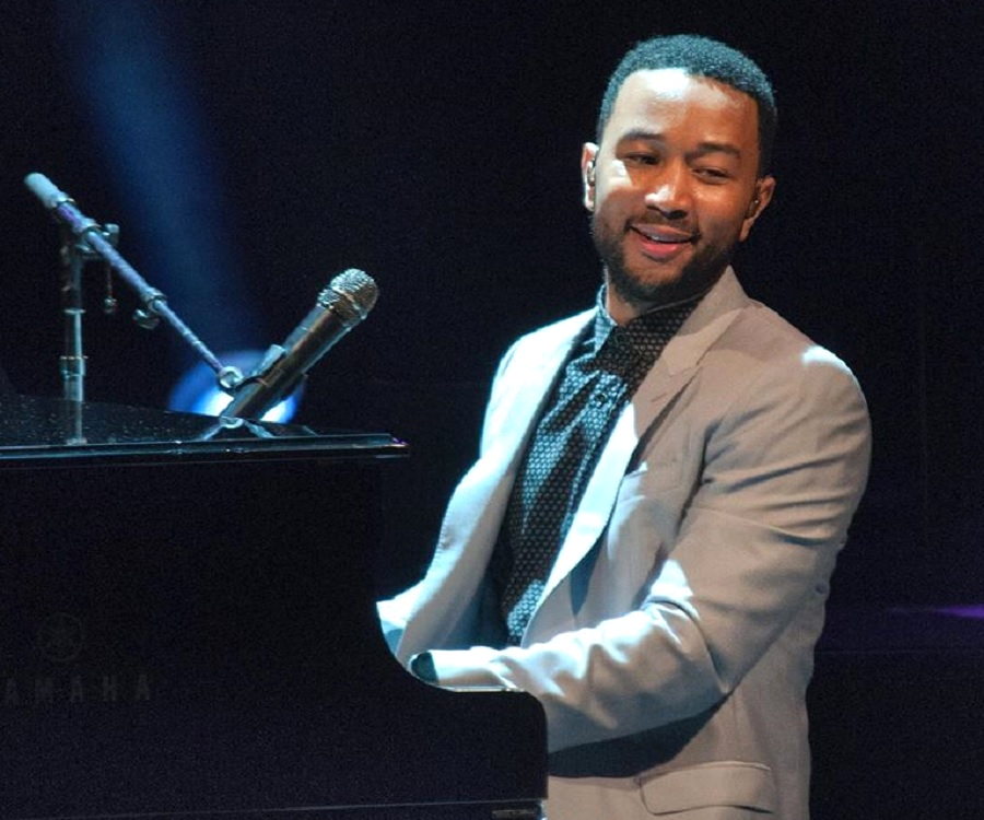John Legend Biography - Facts, Childhood, Family Life & Achievements