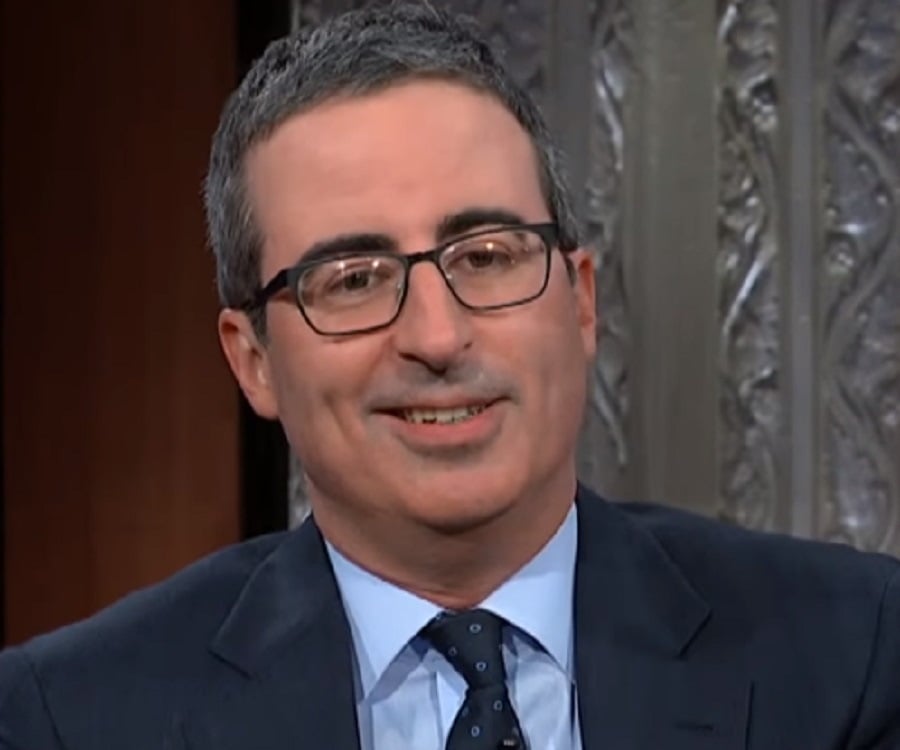 John Oliver Biography Facts, Childhood, Family Life & Achievements of