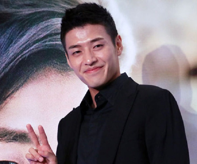 Kang Ha Neul Biography Facts Childhood Family Achievements Of South Korean Actor