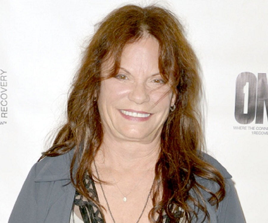 Kay Lenz is now 67. 