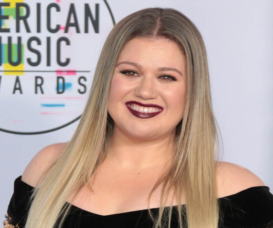 Kelly Clarkson Biography - Facts, Childhood, Family Life & Achievements