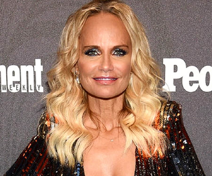 Kristin Chenoweth Net Worth In 2023: A Look Into Her Successful Career And Wealth 7 kristin chenoweth 4 2025 Entertainment Kristin Chenoweth