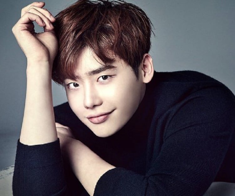 Lee Jong–suk Biography - Facts, Childhood, Family Life 