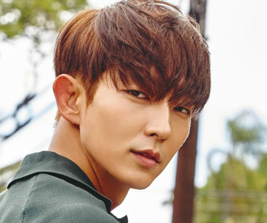 Lee Joon-gi Biography - Facts, Childhood, Family Life & Achievements of  South Korean Actor, Model