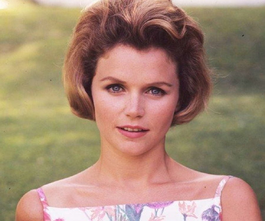 Lee Remick Biography - Facts, Childhood, Family Life & Achievements