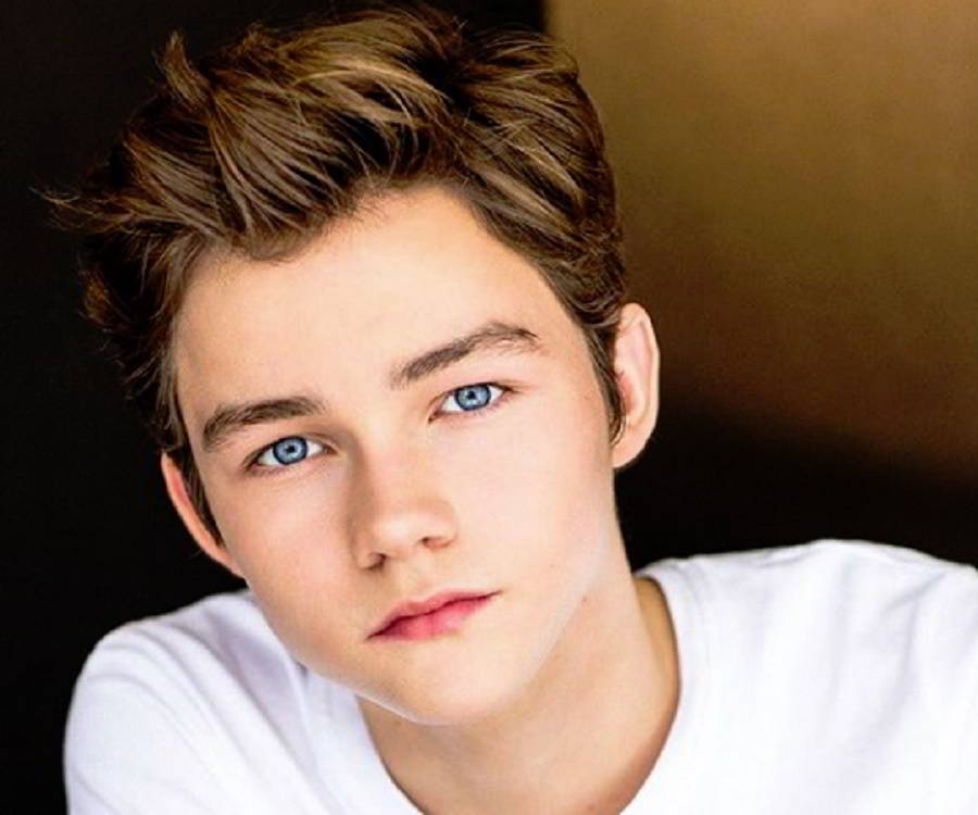 Ютуб красивый мальчик. Леви Миллер. Леви Миллер 2020. Леви Миллер / Levi Miller. Леви Миллер 2022.