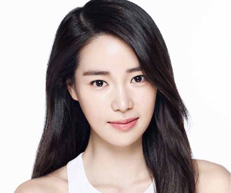 Lim Ji-yeon Biography - Facts, Childhood, Family, Achievements of South ...