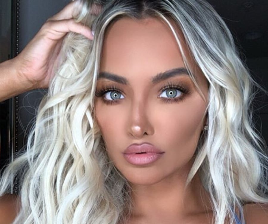 How old is lindsey pelas