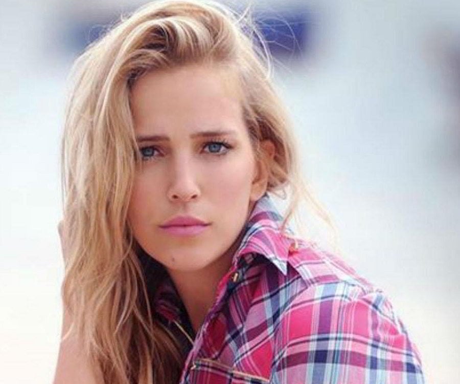 Luisana lopilato photos