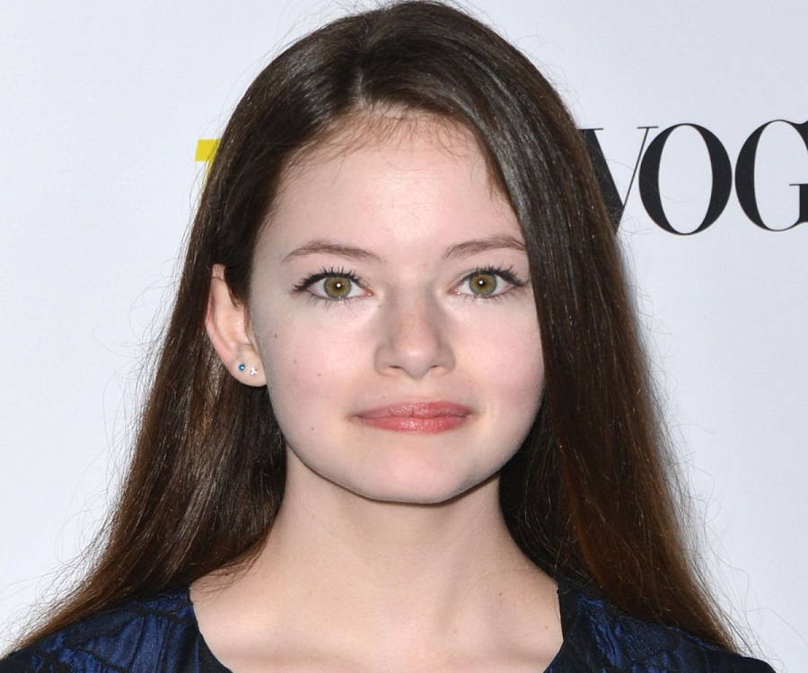 1. Mackenzie Foy's Stunning Blonde Hair Transformation - wide 7