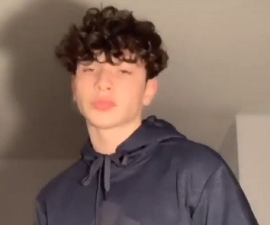 Mariano Castano - Bio, Facts, Family Life of TikTok Star