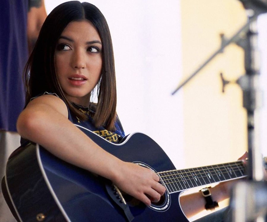 After A Long And Arduous 14 Years Michelle Branch Is Back
