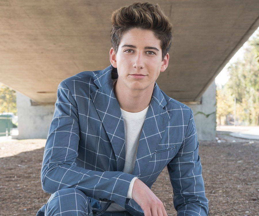 Milo Manheim Biography Facts, Childhood, Family Life & Achievements
