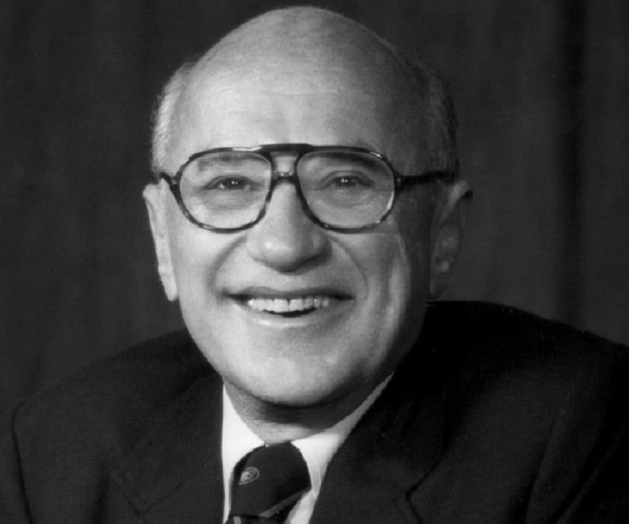 Milton Friedman Biography - Facts, Childhood, Family Life & Achievements