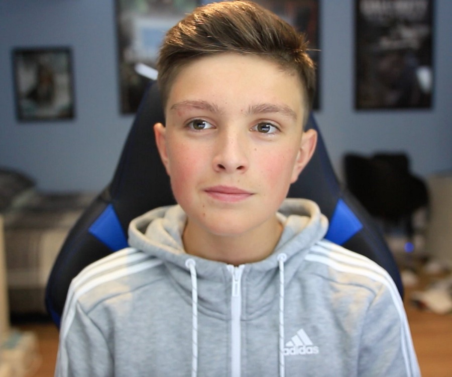 Morgan Hudson Bio Facts Family Life Of British Youtuber - details about kids t shirt morgz team morgz youtuber vlogger prank roblox bro 6