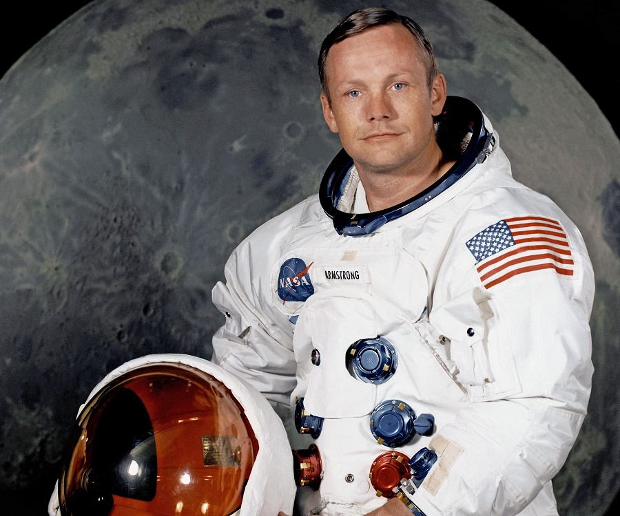 short biography neil armstrong