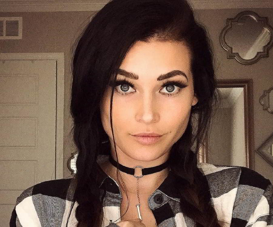 Age niece waidhofer Niece Waidhofer