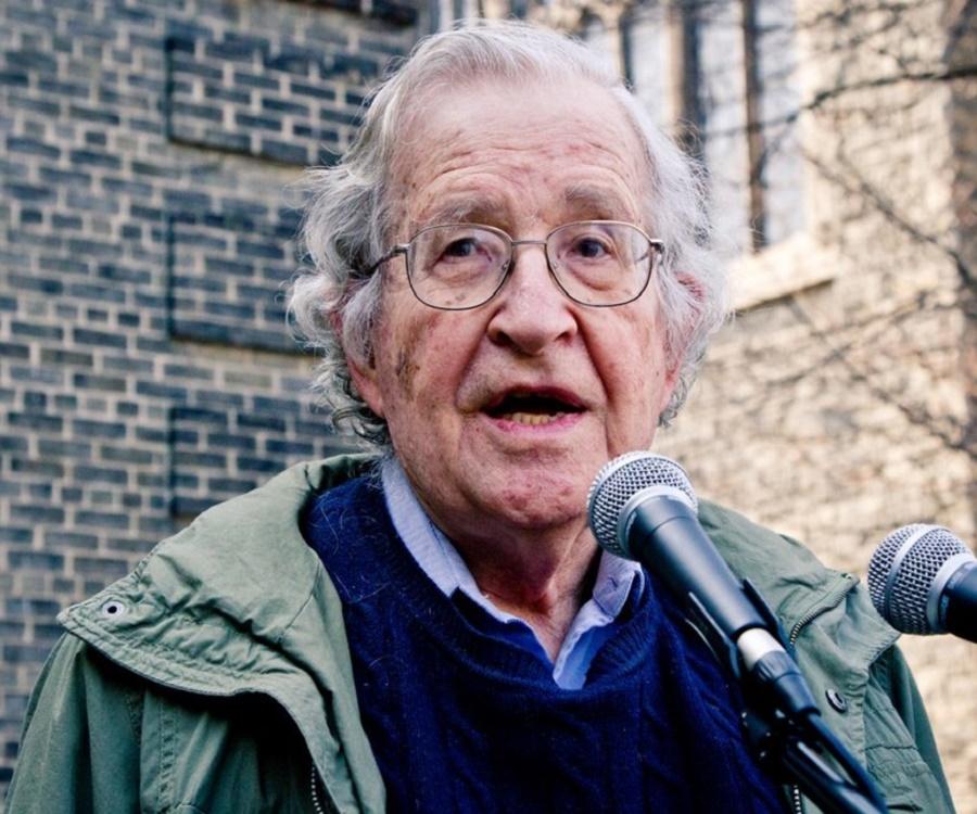 Noam Chomsky Biography Facts, Childhood, Family Life & Achievements