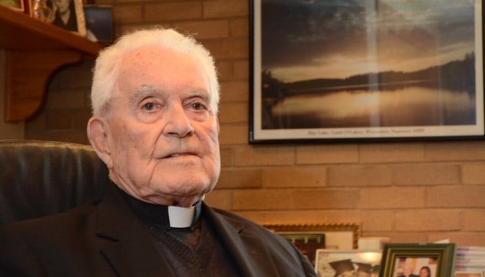 Theodore Hesburgh Biography - Childhood, Life Achievements 