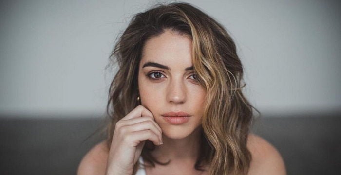 adelaide kane bio facts