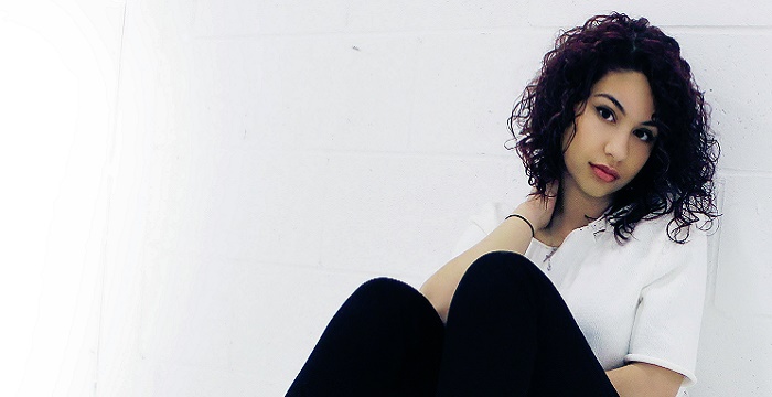 Alessia Cara - Bio, Facts, Family Life of Canadian Singer