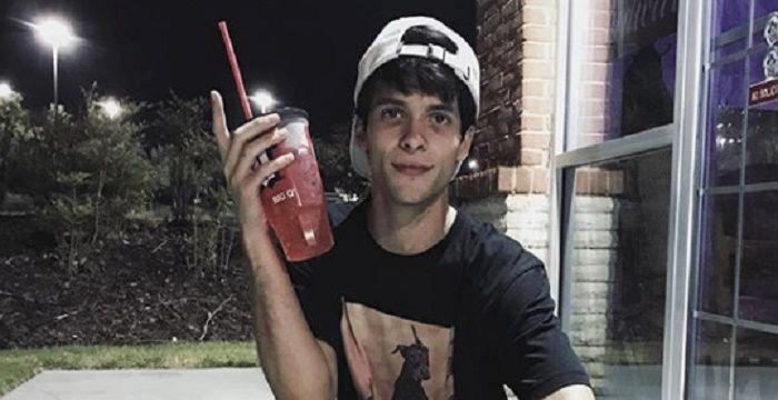 Alex Ramos- Bio, Facts, Family Life of Viner & Instagram Star