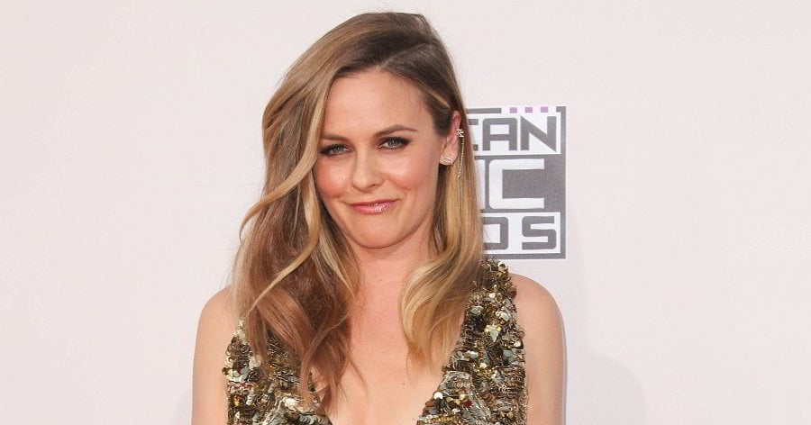 Alicia Silverstone Biography - Facts, Childhood, Family Life & Achievements