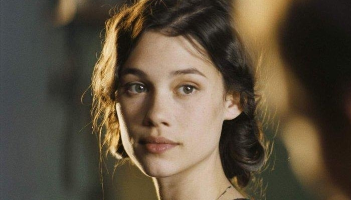 Astrid Berges-Frisbey Biography - Facts, Childhood, Family Life ...