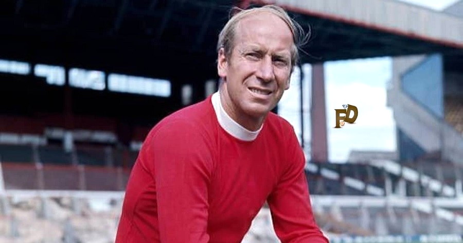 Bobby Charlton Biography - Facts, Childhood, Family Life & Achievements