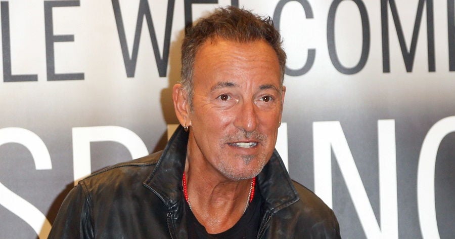 Bruce Springsteen Biography - Childhood, Life Achievements 