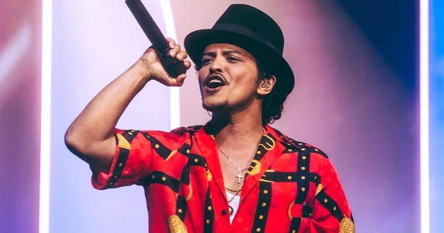 Biografi Bruno Mars Dalam Bahasa Inggris