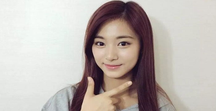 Chou Tzu-yu Biography - Facts, Childhood, Family Life & Achievements