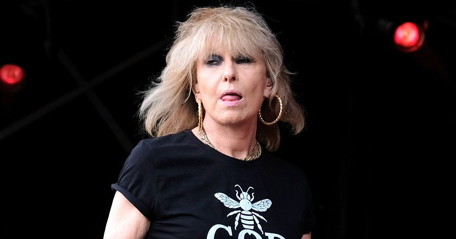 Chrissie Hynde Biography - Facts, Childhood, Family Life & Achievements