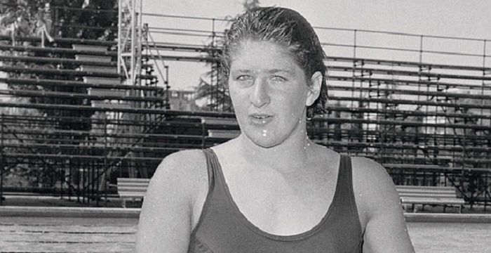 Dawn Fraser Biography - Childhood, Life Achievements & Timeline