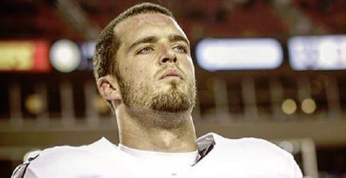 Derek Carr Biography - Facts, Childhood, Family Life & Achievements