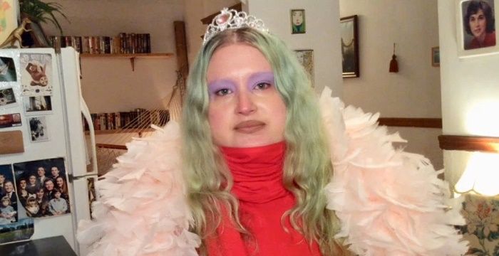 Emilia Fart - Bio, Facts, Family Life of Canadian YouTuber